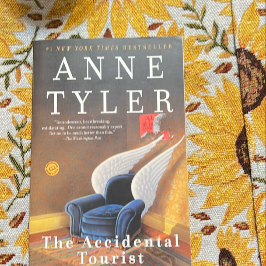 Book review of The Accidental Tourist by Anne Tyler | The