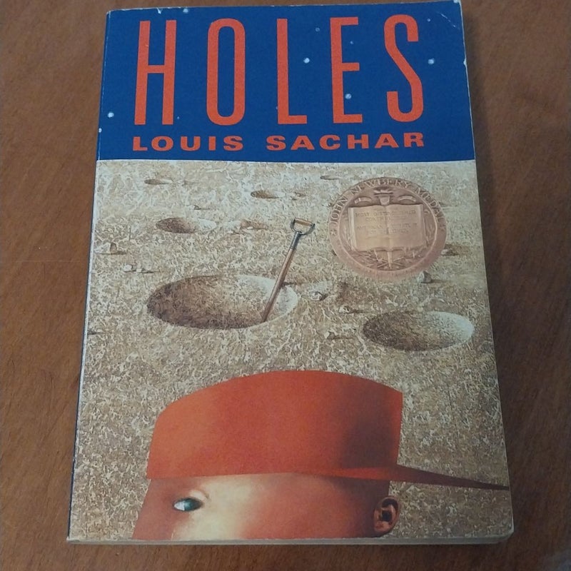 Holes by Louis Sachar Paperback Book 