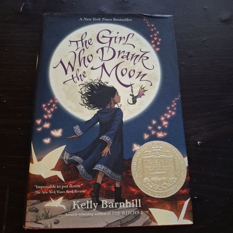 The Girl Who Drank the Moon (Winner of the 2017 Newbery Medal)