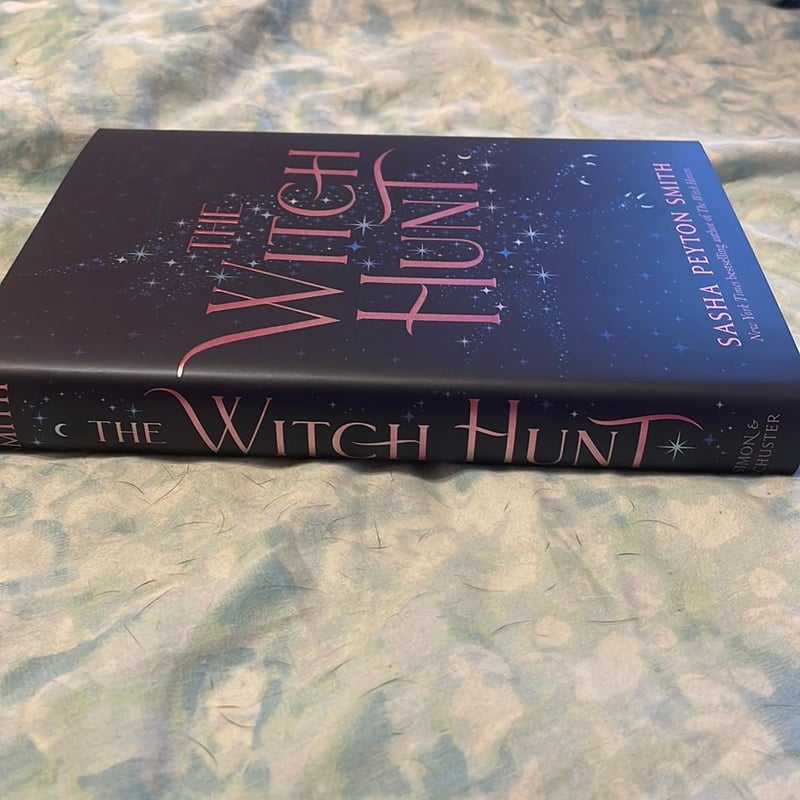 The Witch Hunt by Sasha Peyton Smith, Hardcover | Pangobooks