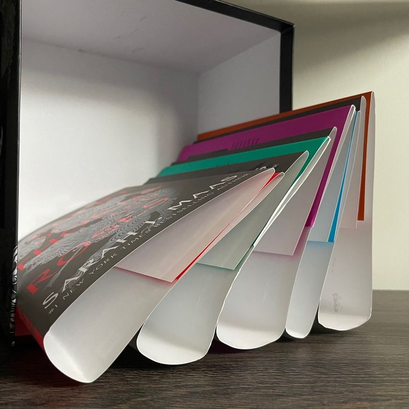 DUST JACKETS ONLY : A Court of Thorns and Roses Dust Jacket Set