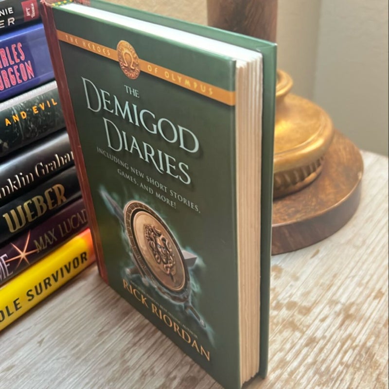 The Heroes of Olympus the Demigod Diaries (the Heroes of Olympus, Book 2)