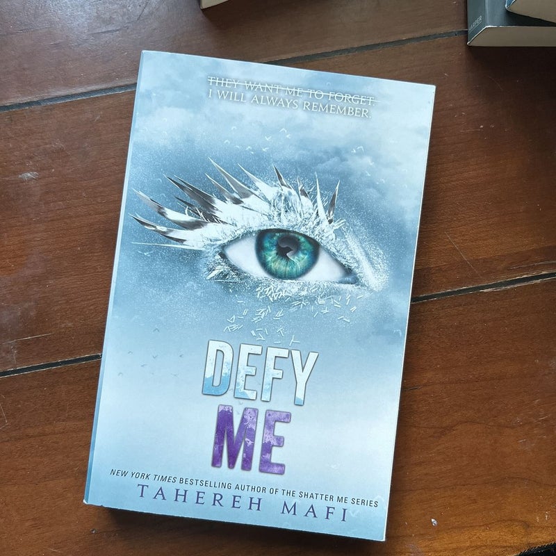 Shatter Me: complete series, including novellas 