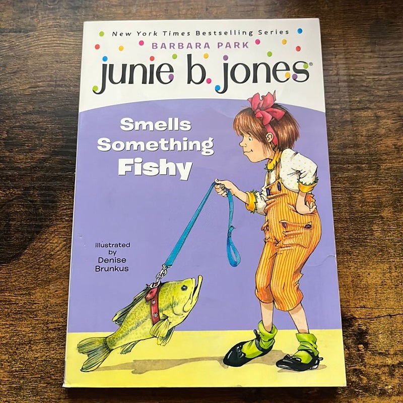 Junie B. Jones -  Smells Something Fishy