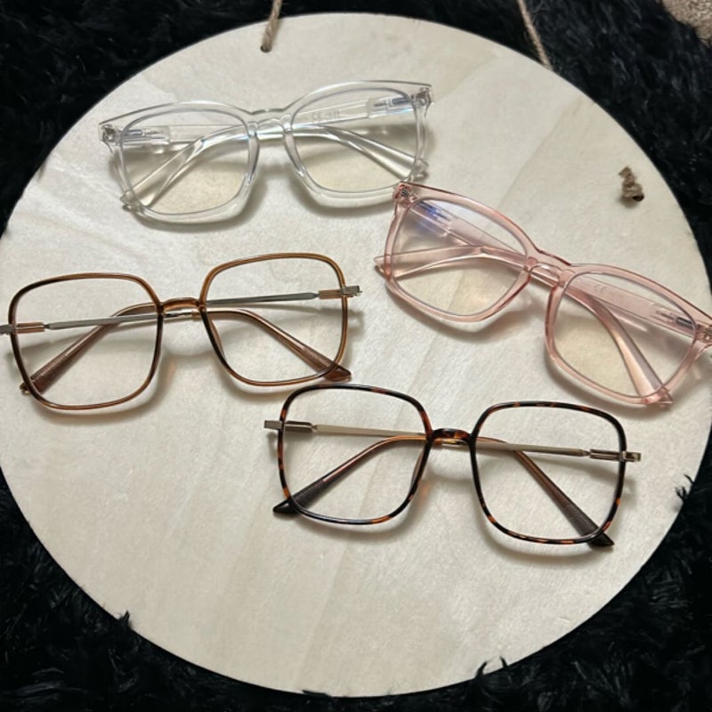 Set of 4 reading glasses  