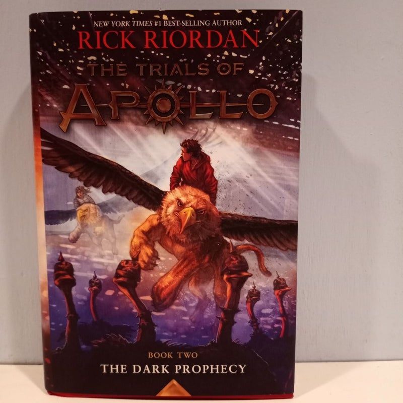 Trials of Apollo, the Book Two the Dark Prophecy (Trials of Apollo, the Book Two)