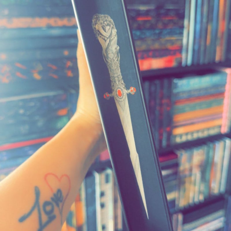 Fairyloot’s “Where Shadows Meet”