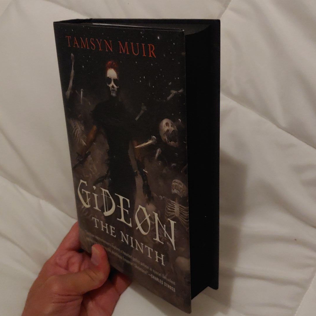 Gideon the Ninth (First edition) (Black sprayed edges) by Tamsyn Muir,  Hardcover | Pangobooks