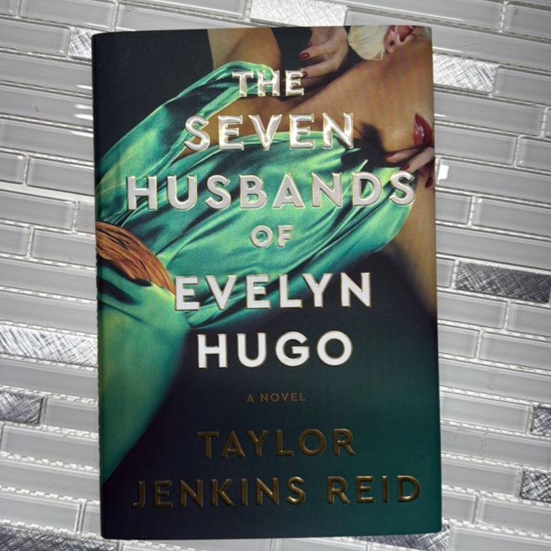 The Seven Husbands of Evelyn Hugo: Deluxe Edition Hardcover