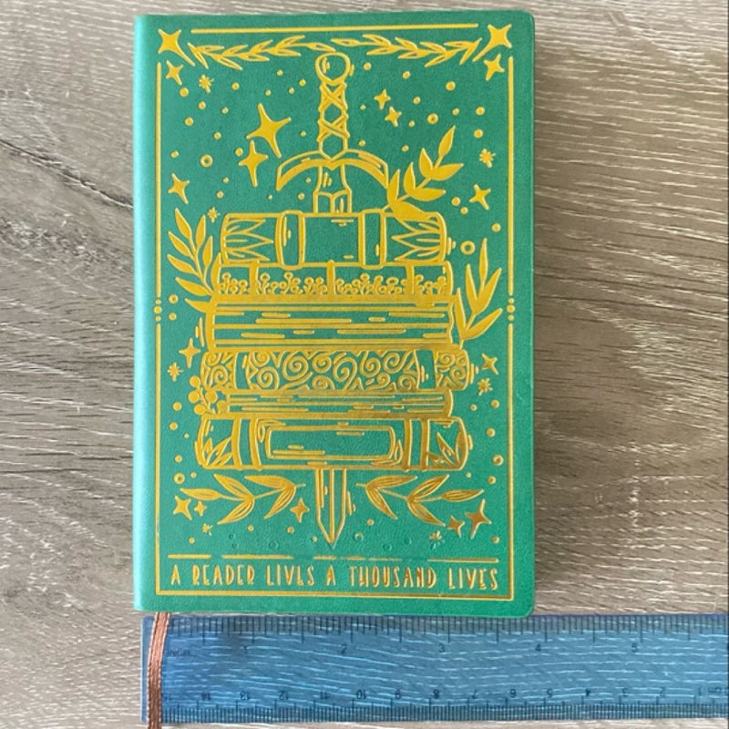 Bookish Book Rating Notebook