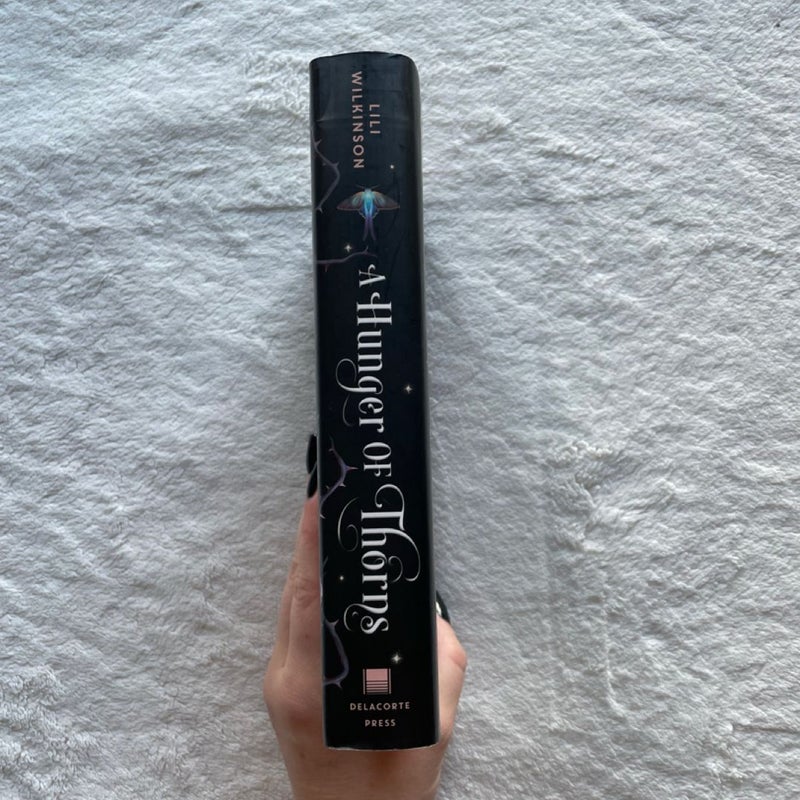 *harcover NEVER READ A Hunger of Thorns