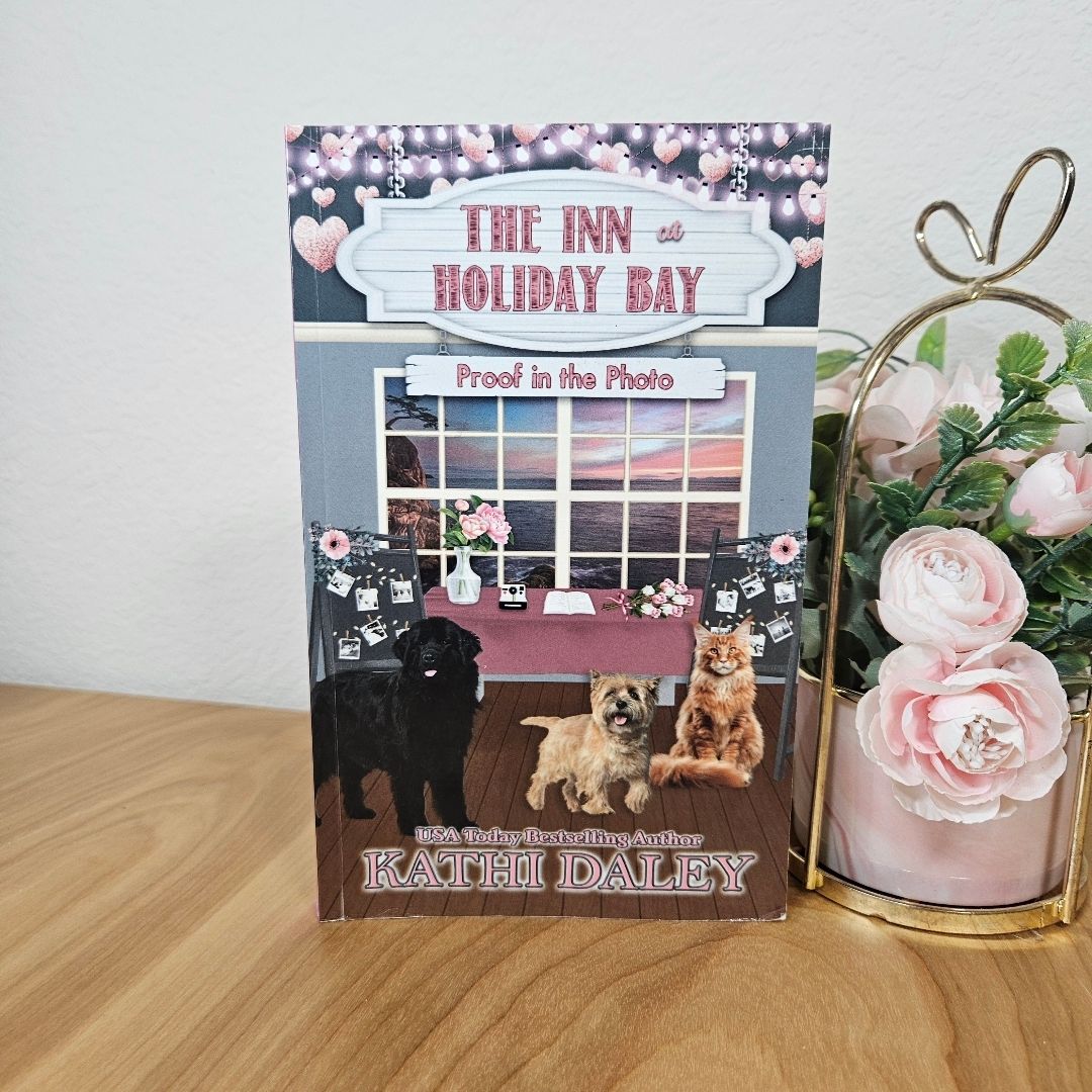 The Inn at Holiday Bay: Proof in the Photo