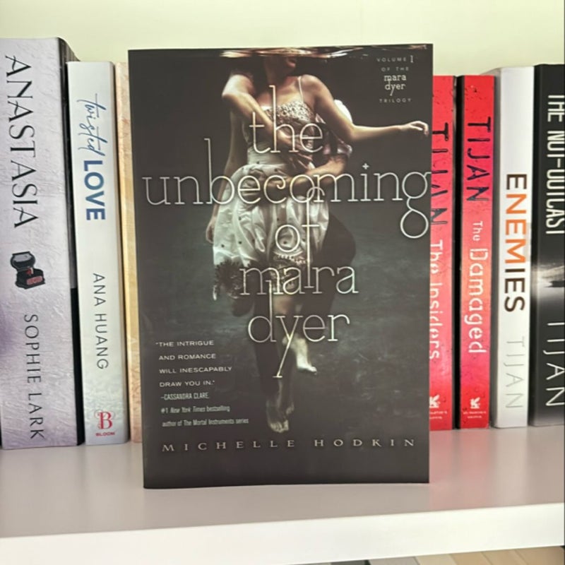 The Unbecoming of Mara Dyer