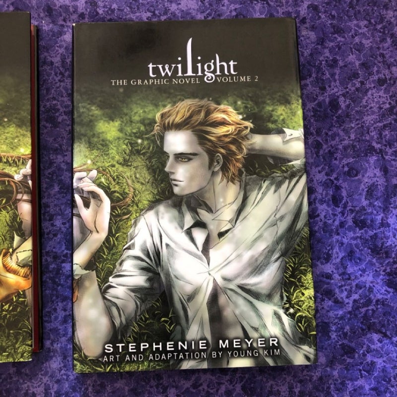 Twilight: the Graphic Novel, Vol. 2