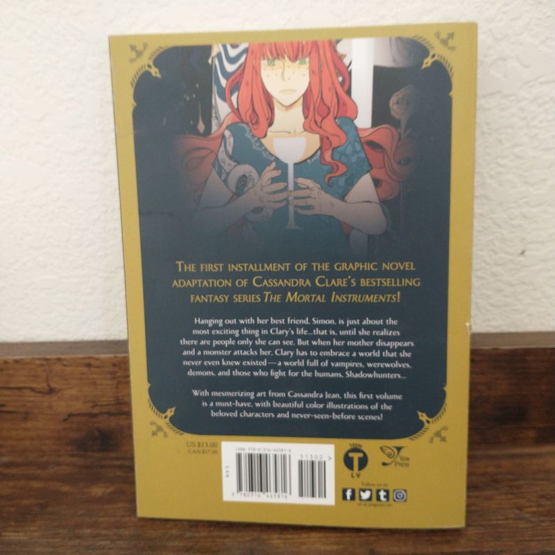 The Mortal Instruments: the Graphic Novel, Vol. 1