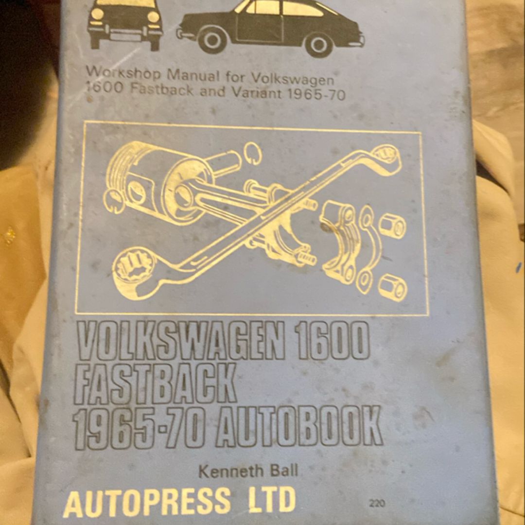 Volkswagen 1600 Fastback 1965-70 Autobook