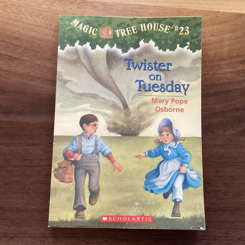 Twister on Tuesday (Magic Tree House, No 23)