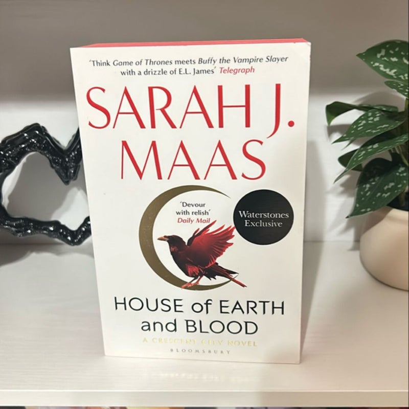 WATERSTONES House of Earth and Blood