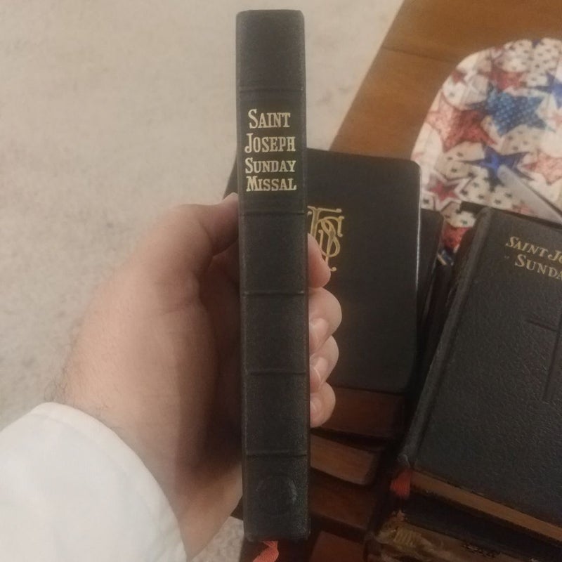 St. Joseph Sunday Missal