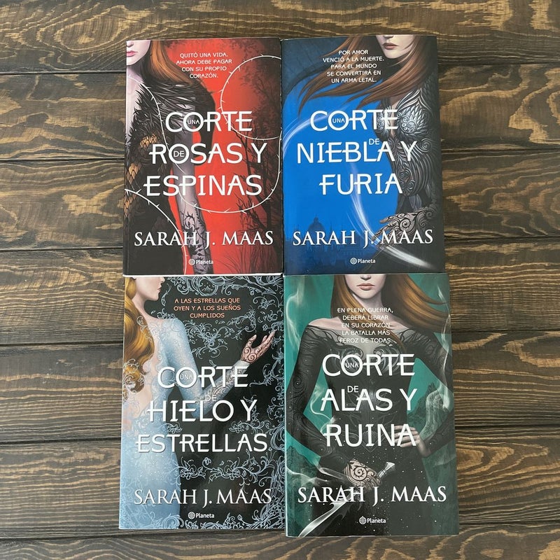 Spanish language set of Sarah J. Maas Books OOP covers