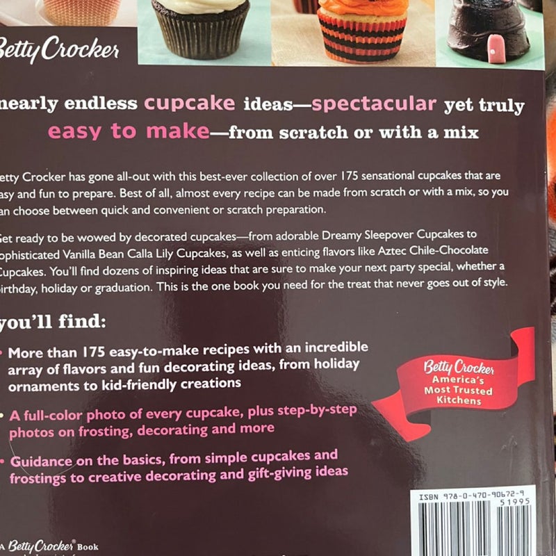 The Betty Crocker the Big Book of Cupcakes