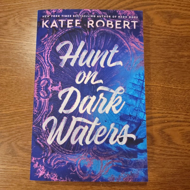 Hunt on Dark Waters Barnes&Noble Exclusive Edition