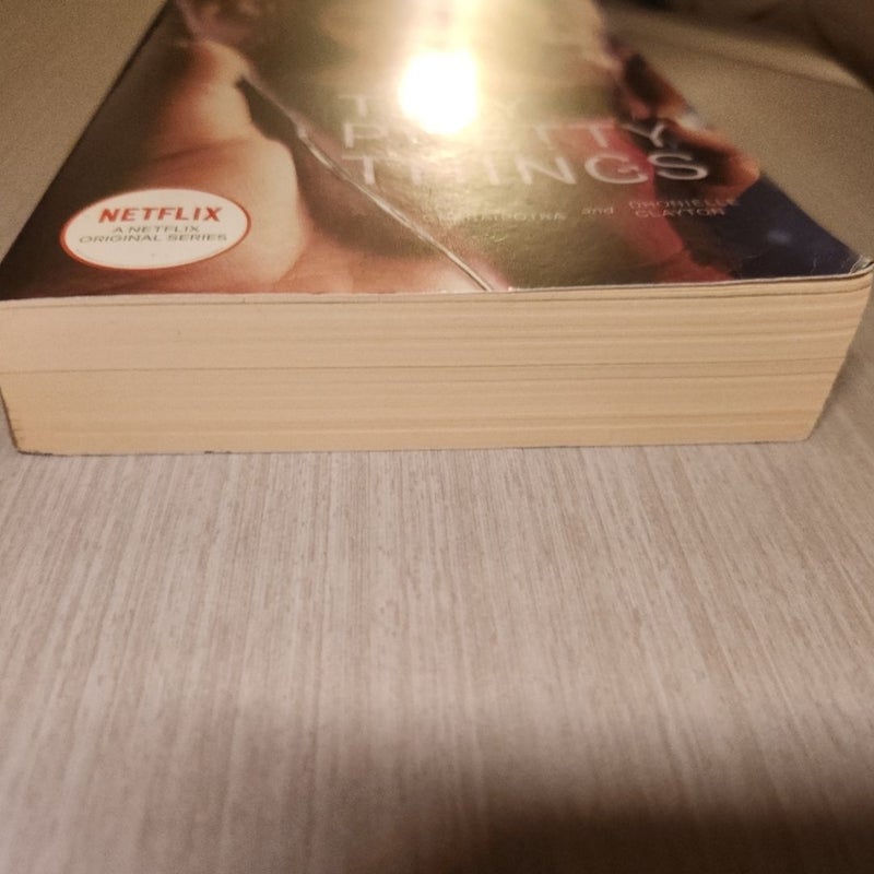 Tiny Pretty Things TV Tie-In Edition