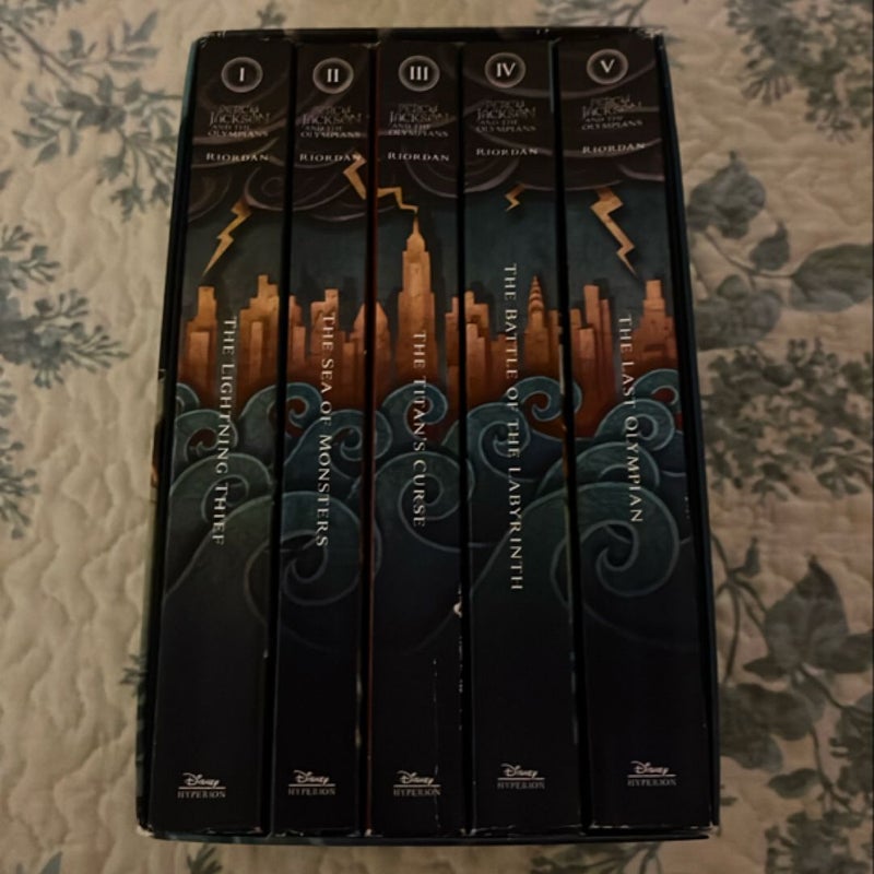Percy Jackson and the Olympians 5 Book Paperback Boxed Set (new Covers W/poster)