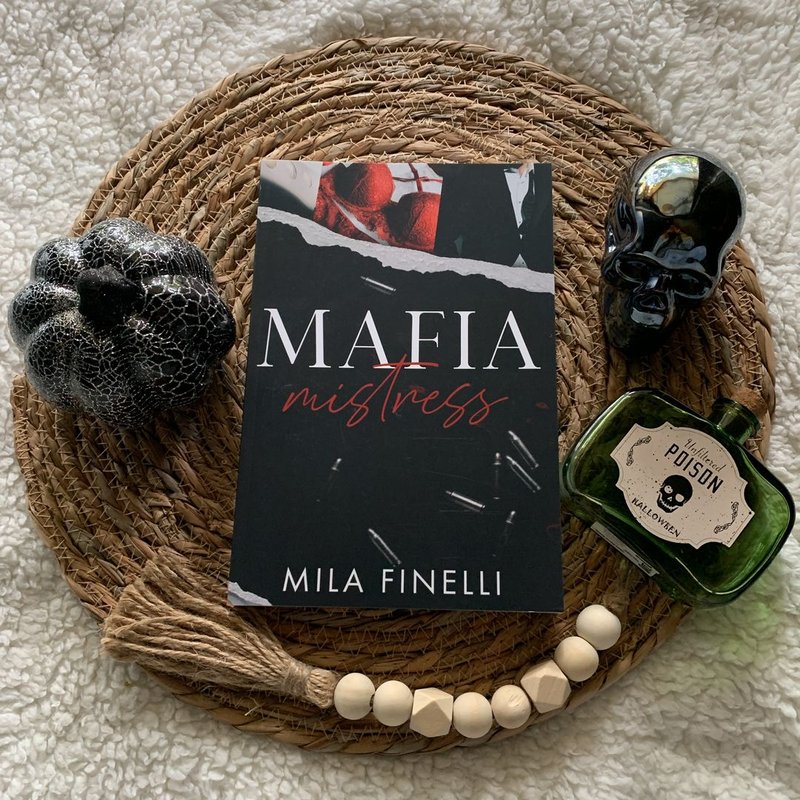 Mafia Mistress by Mila Finelli, Paperback Pangobooks