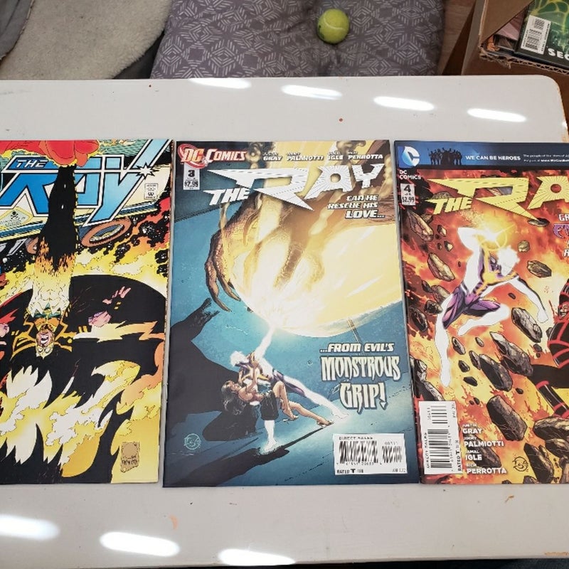 DC Comics The Ray miniseries #3 & #4 + Bonus