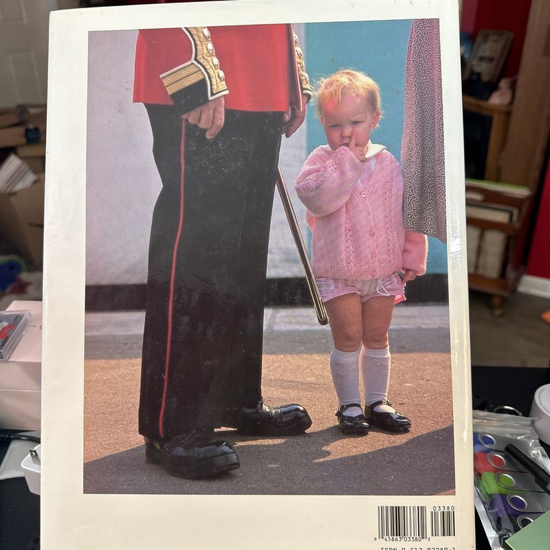 Britain and Her People by Anthony Kamm, Hardcover | Pangobooks