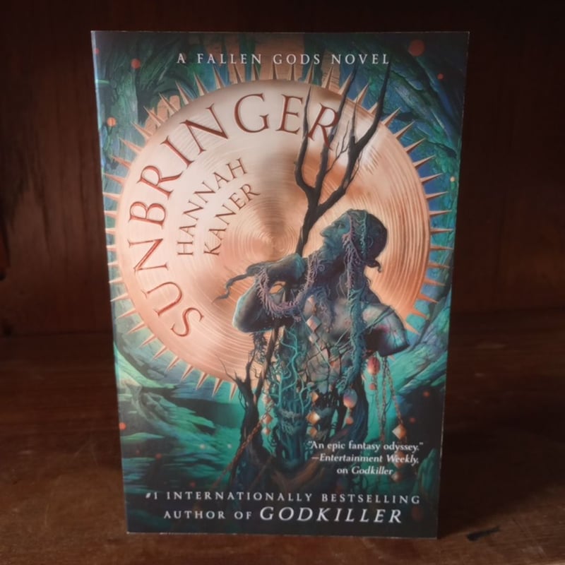 Sunbringer by Hannah Kaner, Paperback | Pangobooks