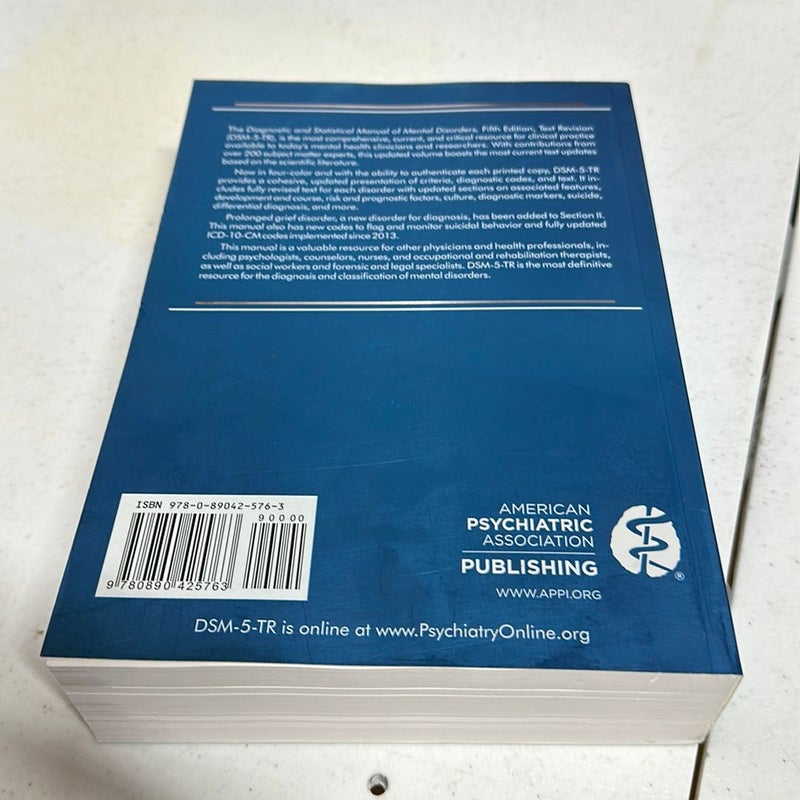 (Lot of 2 )Diagnostic and Statistical Manual of Mental Disorders, Fifth Edition, Text Revision (DSM-5-TR(tm))
