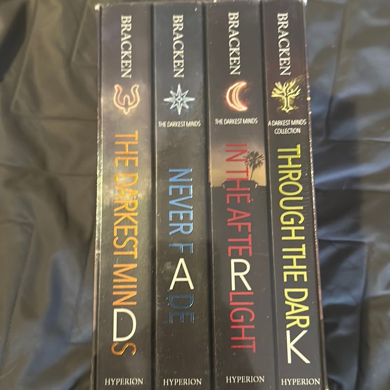 The Darkest Minds Series Boxed Set [4-Book Paperback Boxed Set] (the Darkest Minds)