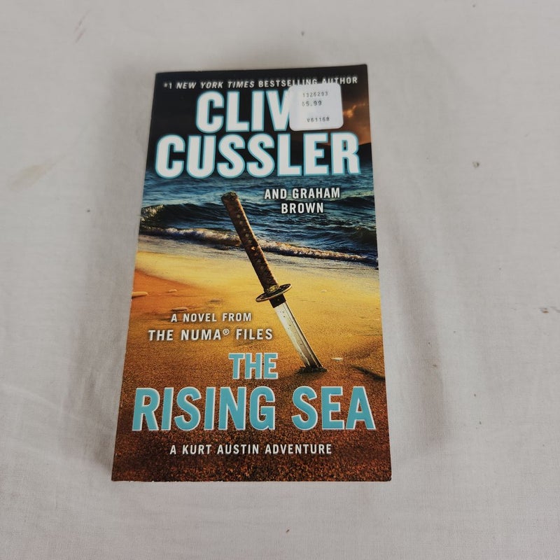 Clive Cussler Book Lot