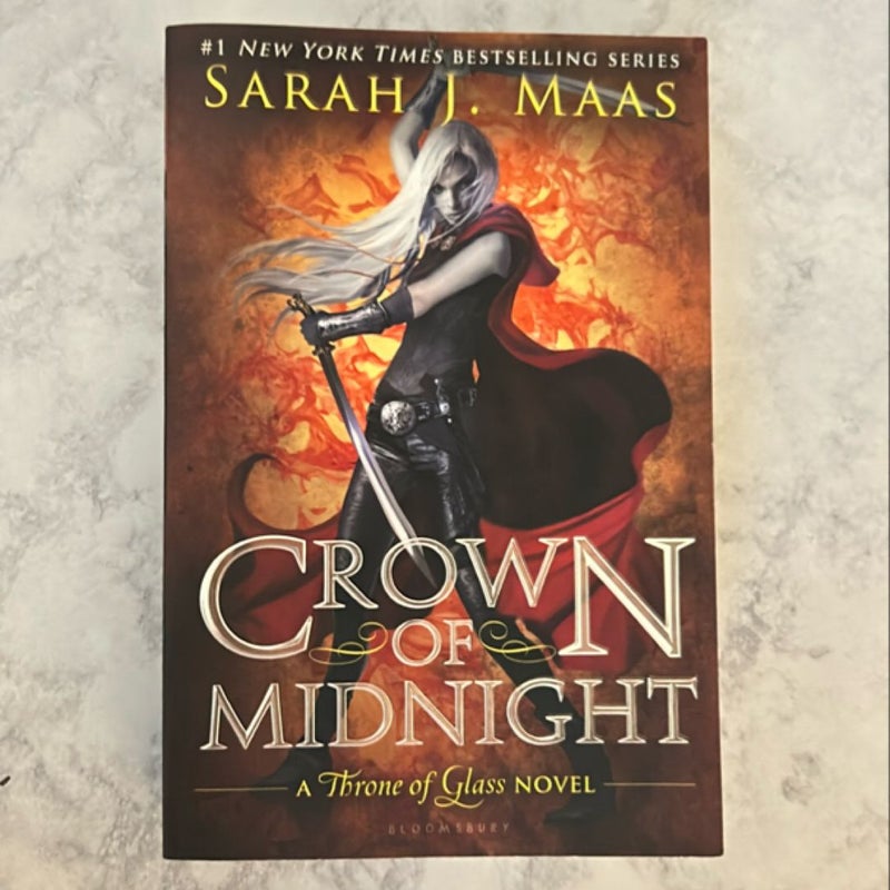 Crown of Midnight - OOP Paperback