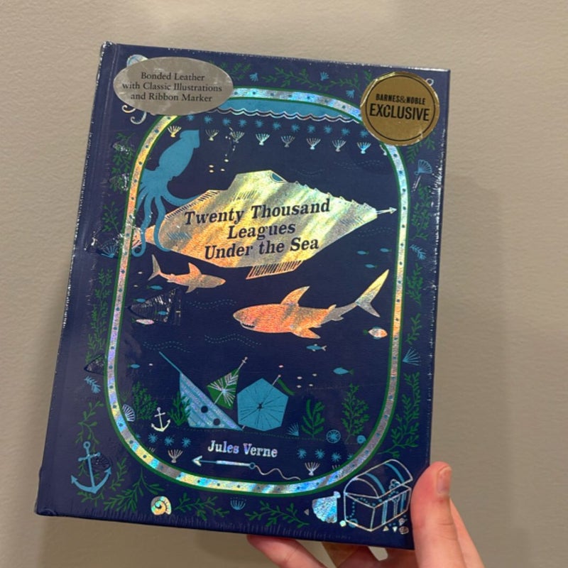Twenty Thousand Leagues under the Sea (Barnes and Noble Collectible Classics: Children's Edition)