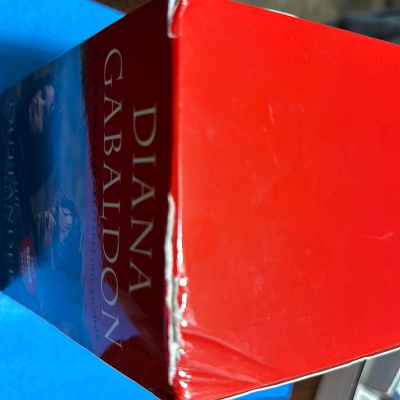 Outlander 4-Copy Boxed Set