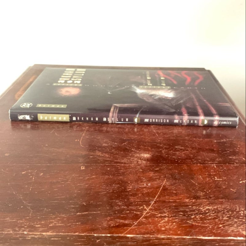 BATMAN: ARKHAM ASYLUM - Hardcover
