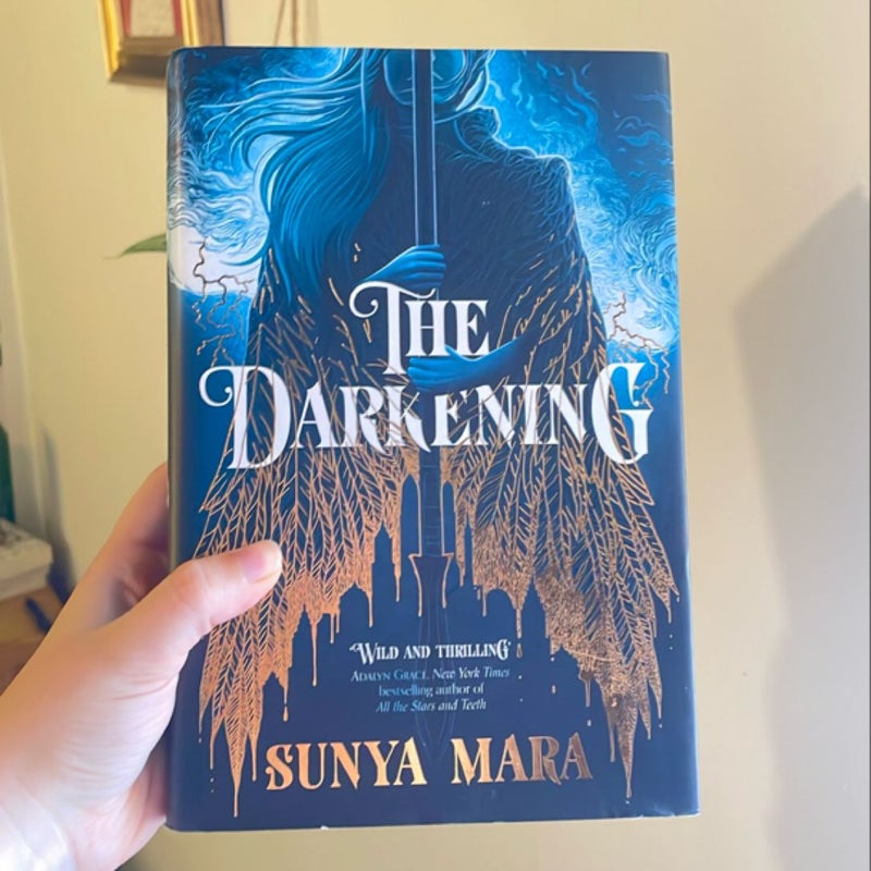 The Darkening (Exclusive Fairyloot Edition)