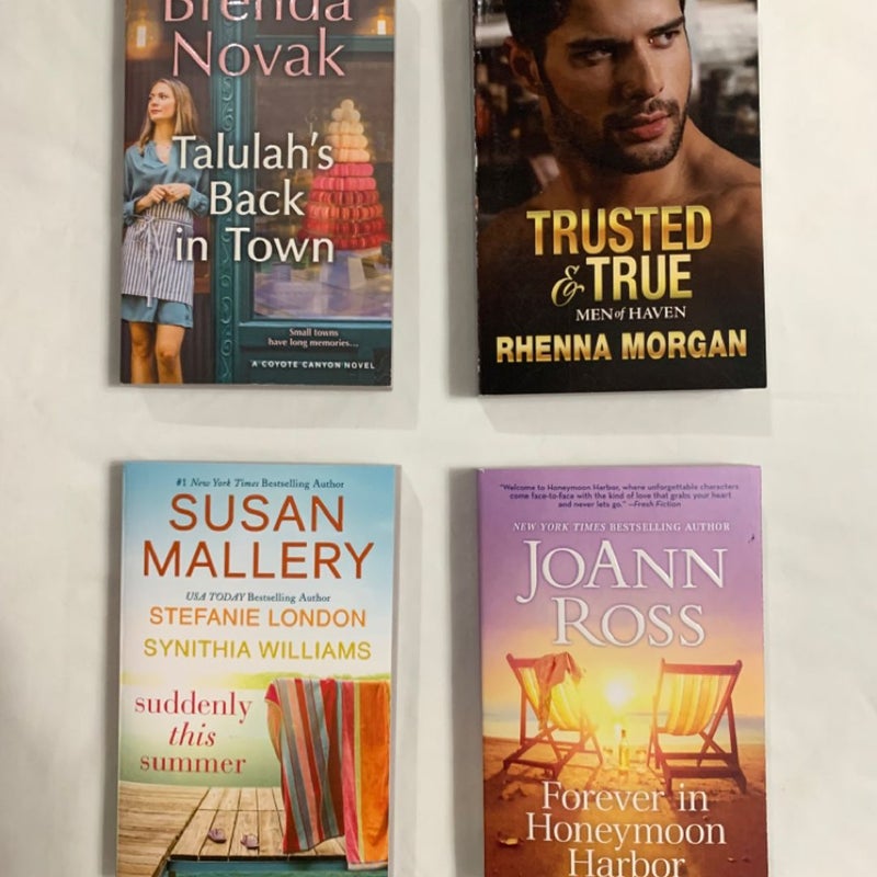 Books For Sale Brenda, Susan, Rhenna , & Joann (4) Book Total