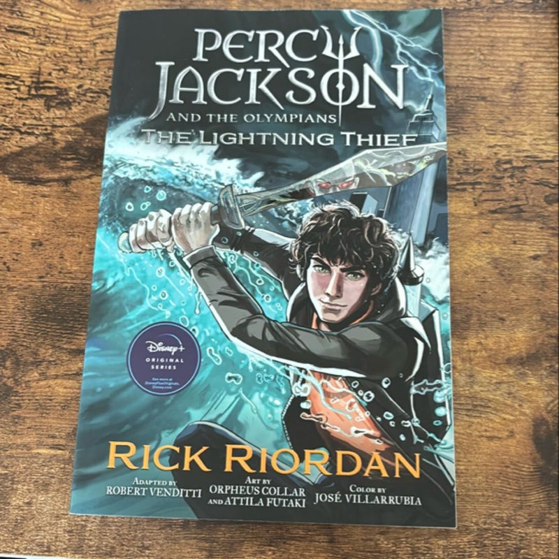 Percy Jackson and the Olympians the Lightning Thief the Graphic Novel (paperback)