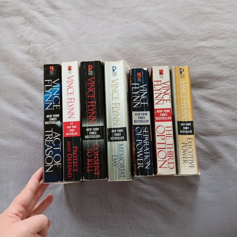 Vince Flynn Bundle of 7 Paperbacks