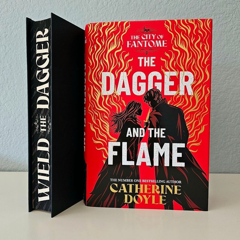 Waterstones The Dagger And The Flame Special Edition Black Sprayed Edge Wield The Dagger