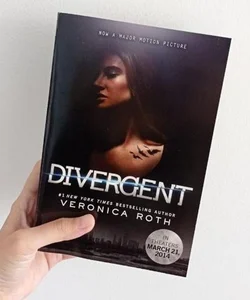 Divergent Movie Tie-In Edition