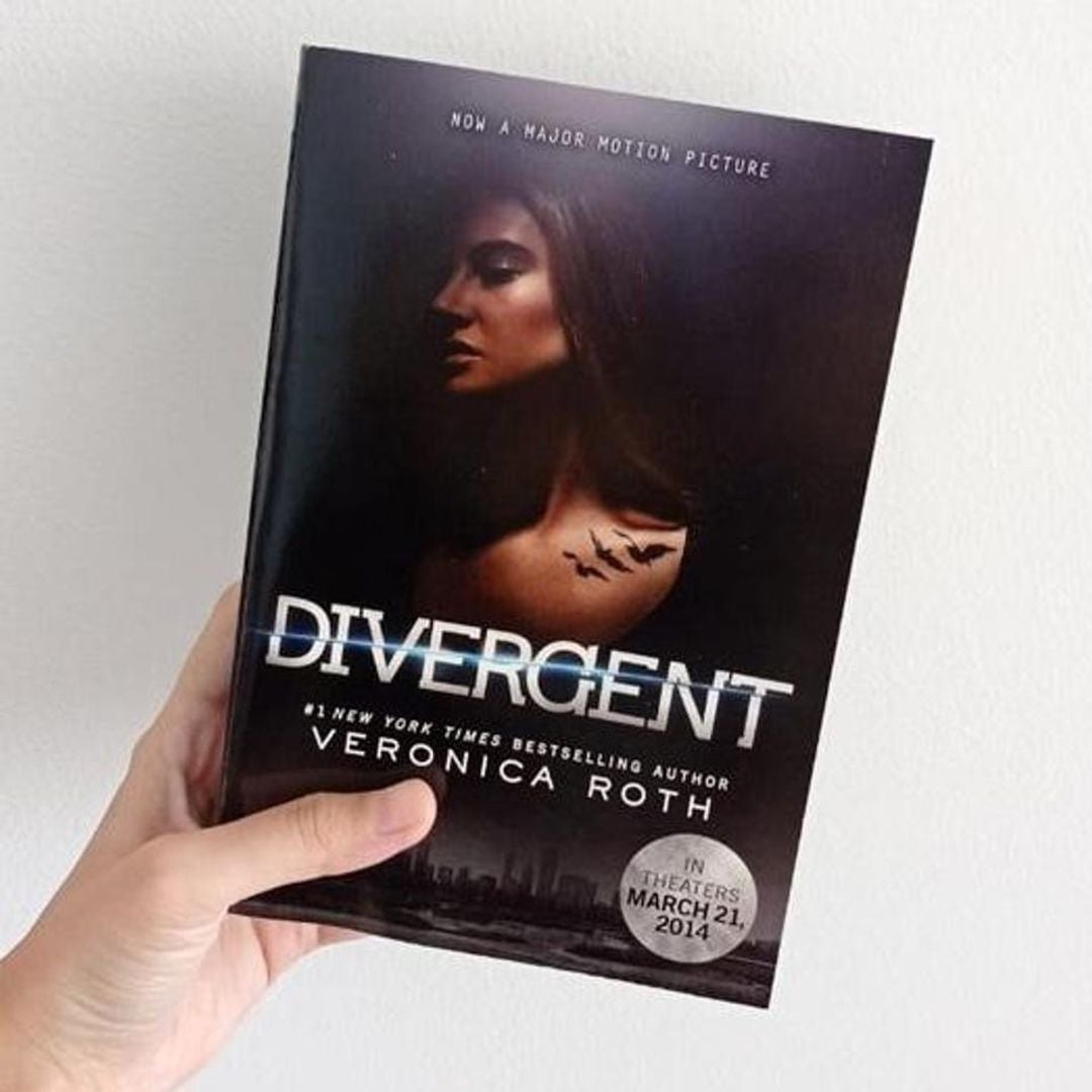 Divergent Movie Tie In Edition by Veronica Roth Nicolas Delort