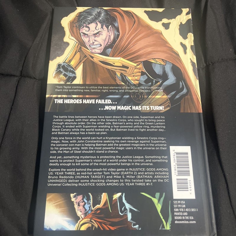 Injustice: Gods among Us: Year Three Vol. 1