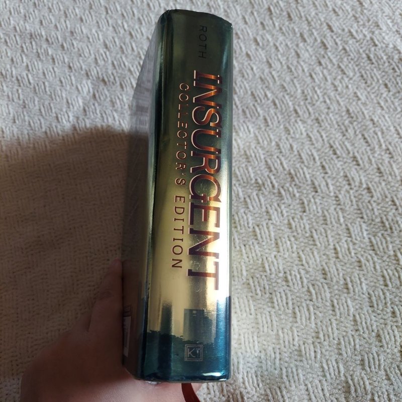 Insurgent Collector's Edition