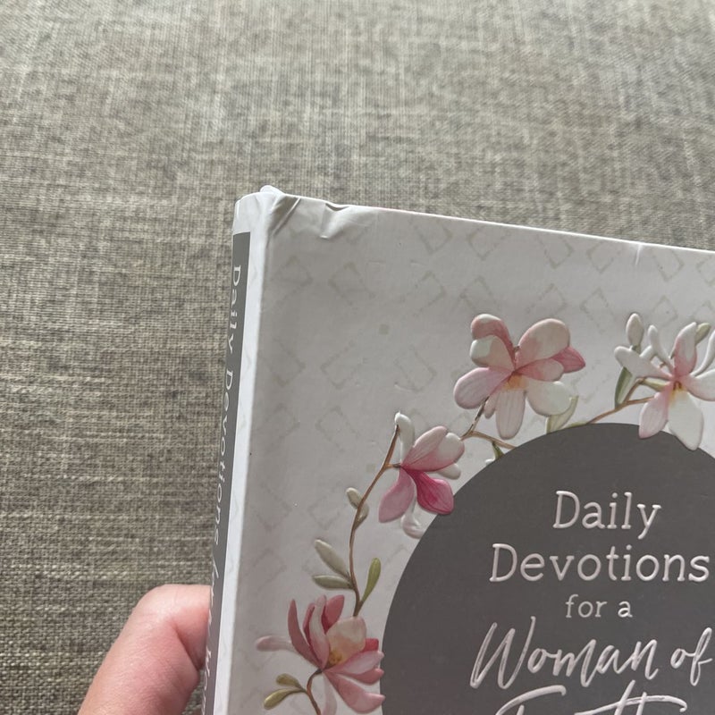 Daily Devotions for a Woman of Faith