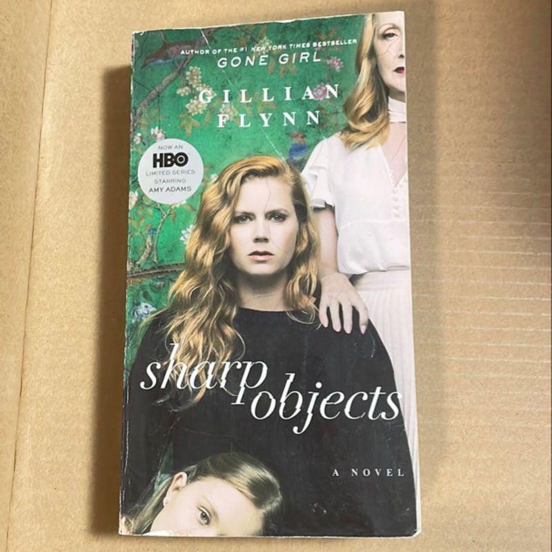 Sharp Objects (Movie Tie-In)